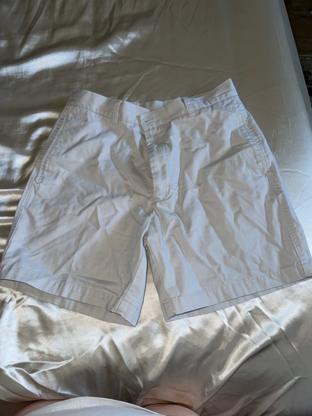 Roundtree & Yorke White Flat Front Men's Shorts